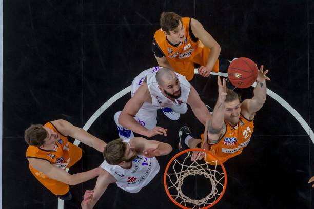 培训和精密 培训和精密