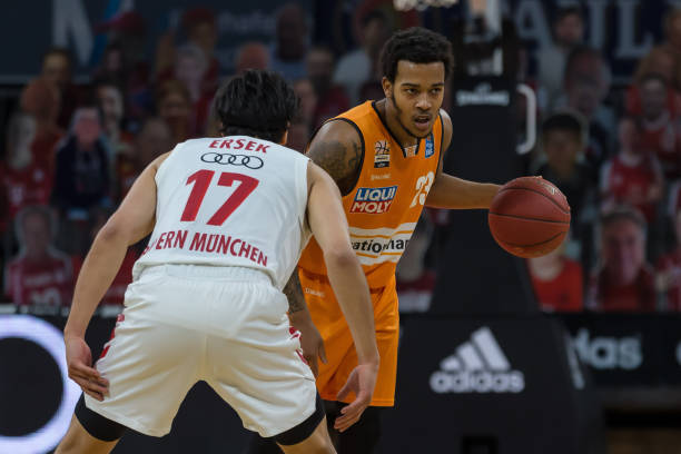 区苦苦挣扎 区苦苦挣扎